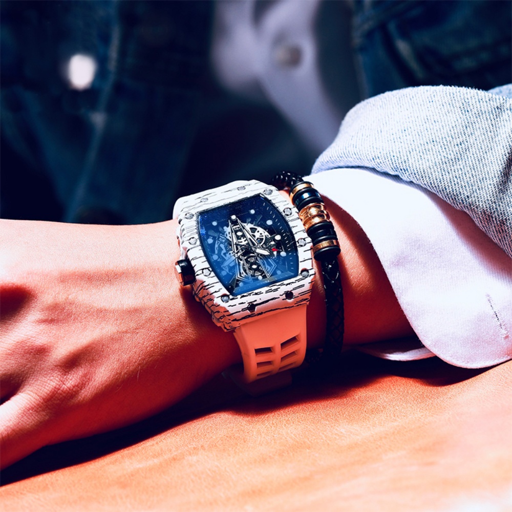 독특한 배럴형 디자인으로 군중 속에서 돋보이는, 매우  - Luxury Watch It 리뷰 및 가격