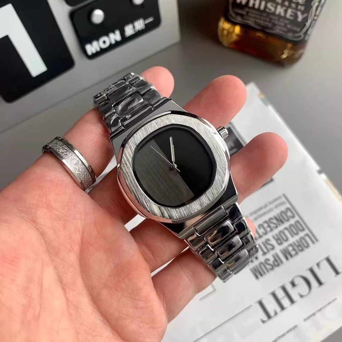 커스텀 로고 남성용 쿼츠 시계 미니멀리스트 스테인리스  - Luxury Watch Logos 리뷰 및 가격